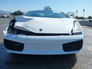 2008 Lamborghini Gallardo z VIN ZHWGU22T18LA07324, wystawiony jako IAAI lot #41835407 z przebiegiem 26 552 mil mil oraz . Historia ofert i sprzedaży dostępna na DreamBid. Obrazek 13.
