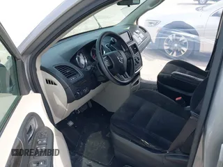 2017 Dodge Grand Caravan SE with VIN 2C4RDGBG3HR660839, listed as a IAAI auction lot 42003578 with Not Provided miles and . Bid and sale history available at DreamBid. Image 5.