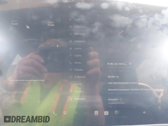 2024 Tesla Model Y Long Range z VIN 7SAYGDEE0RF078242, wystawiony jako IAAI lot #41808826 z przebiegiem 59 581 mil mil oraz . Historia ofert i sprzedaży dostępna na DreamBid. Obrazek 7.