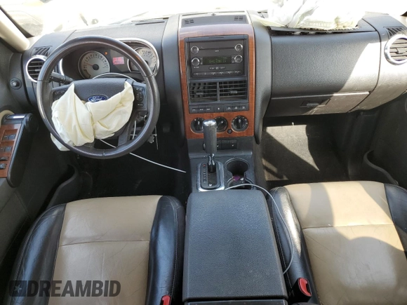 2010 Ford Explorer Eddie Bauer z VIN 1FMEU7E87AUB12835, wystawiony jako Copart lot #53271045 z przebiegiem 154 046 mil mil oraz Szkoda całkowita • Salvage title. Historia ofert i sprzedaży dostępna na DreamBid. Obrazek 8.