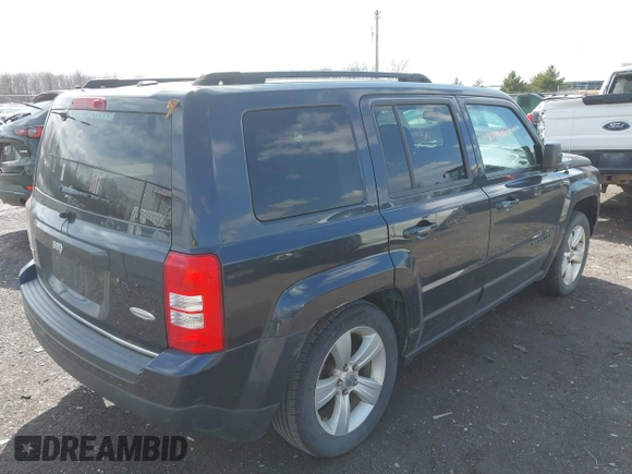 2014 Jeep Patriot Latitude with VIN 1C4NJRFB1ED846282, listed as a IAAI auction lot 41912886 with 107,657 mi miles. Bid and sale history available at carsss.com. Image 4.