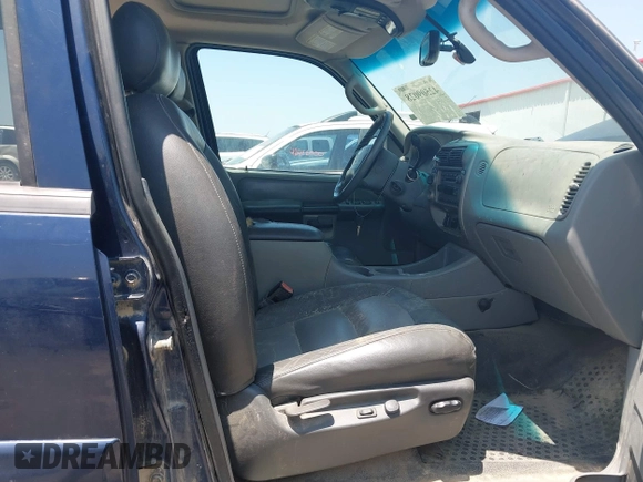 2003 Ford Explorer Sport Trac XLS z VIN 1FMZU77E53UB66531, wystawiony jako IAAI lot #42509028 z przebiegiem 199 323 mil mil oraz . Historia ofert i sprzedaży dostępna na DreamBid. Obrazek 5.