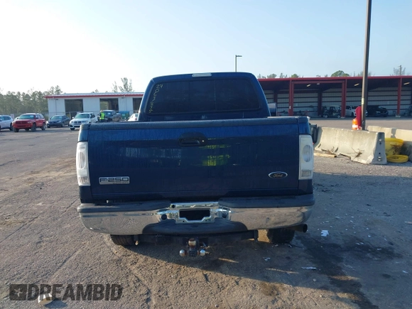 2005 Ford F-250 XL z VIN 1FTSW21505ED04887, wystawiony jako IAAI lot #41487895 z przebiegiem 175 414 mil mil oraz . Historia ofert i sprzedaży dostępna na DreamBid. Obrazek 16.