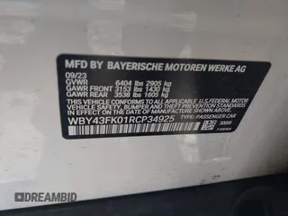 2024 BMW i5 M60 z VIN WBY43FK01RCP34925, wystawiony jako IAAI lot #41100557 z przebiegiem 27 814 mil mil oraz . Historia ofert i sprzedaży dostępna na DreamBid. Obrazek 9.