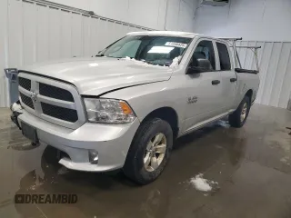 2018 Ram 1500 Express z VIN 1C6RR7FGXJS215702, wystawiony jako Copart lot #51058425 z przebiegiem 183 199 mil mil oraz Szkoda całkowita • Salvage title. Historia ofert i sprzedaży dostępna na DreamBid. Obrazek 1.