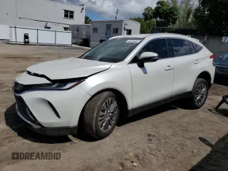 2022 Toyota Venza LE with VIN JTEAAAAH8NJ100095, listed as a Copart auction lot 70317423 with 8,053 mi miles. Bid and sale history available at carsss.com. Image 1.