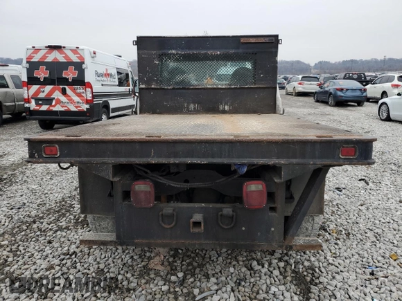 1999 Ford Super Duty F-250 XL with VIN 1FTNF20L1XEC34865, listed as a Copart auction lot 44930965 with 493,500 mi miles and Salvage Title. Bid and sale history available at carsss.com. Image 6.