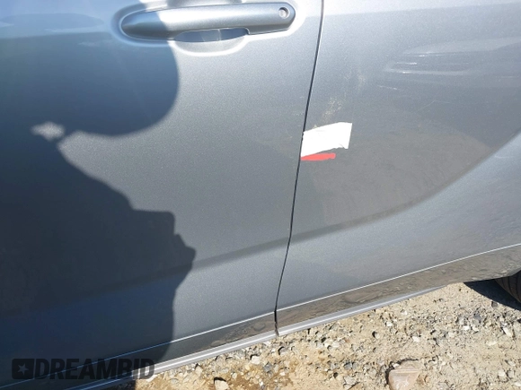 2024 Toyota Highlander LE z VIN 5TDKDRBH3RS531904, wystawiony jako IAAI lot #40509853 z przebiegiem 12 408 mil mil oraz . Historia ofert i sprzedaży dostępna na DreamBid. Obrazek 6.