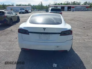 2020 Tesla Model S Long Range with VIN 5YJSA1E2XLF360260, listed as a IAAI auction lot 41241778 with 141,594 mi miles. Bid and sale history available at carsss.com. Image 16.