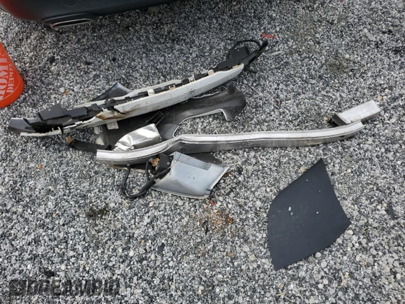 2018 Jeep Cherokee Latitude Plus z VIN 1C4PJLLX9JD588366, wystawiony jako Copart lot #56320305 z przebiegiem 125 585 mil mil oraz Szkoda całkowita • Salvage title. Historia ofert i sprzedaży dostępna na DreamBid. Obrazek 13.