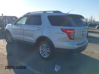 2015 Ford Explorer XLT with VIN 1FM5K8D85FGA06032, listed as a IAAI auction lot 41169234 with 131,031 mi miles and . Bid and sale history available at carsss.com. Image 3.