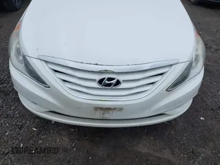 2011 Hyundai Sonata GLS with VIN 5NPEB4AC3BH100602, listed as a IAAI auction lot 42134998 with 205,102 mi miles. Bid and sale history available at carsss.com. Image 6.
