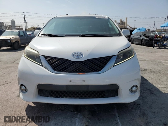2015 Toyota Sienna SE with VIN 5TDXK3DC7FS601720, listed as a Copart auction lot 59959325 with 262,419 mi miles and Salvage title. Bid and sale history available at DreamBid. Image 5.