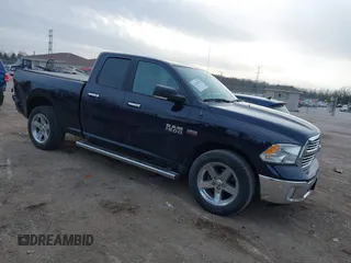 2018 Ram 1500 Big Horn z VIN 1C6RR7GT6JS296208, wystawiony jako IAAI lot #41546701 z przebiegiem 47 643 mil mil oraz . Historia ofert i sprzedaży dostępna na DreamBid. Obrazek 1.