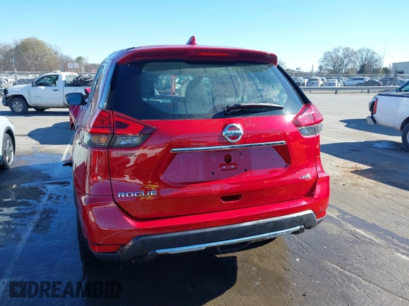 2017 Nissan Rogue SV z VIN 5N1AT2MV6HC818304, wystawiony jako IAAI lot #41828215 z przebiegiem 66 818 mil mil oraz . Historia ofert i sprzedaży dostępna na DreamBid. Obrazek 16.