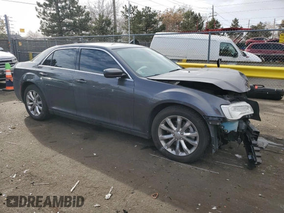 2016 Chrysler 300 Anniversary Edition with VIN 2C3CCARG0GH208612, listed as a Copart auction lot 89275815 with 111,553 mi miles and Clean Title. Bid and sale history available at DreamBid. Image 4.