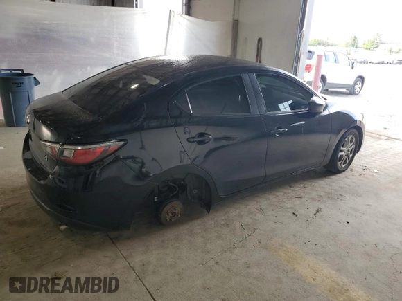 2016 Scion iA z VIN 3MYDLBZV3GY126714, wystawiony jako Copart lot #53955955 z przebiegiem 79 349 mil mil oraz Szkoda całkowita • Salvage title. Historia ofert i sprzedaży dostępna na DreamBid. Obrazek 3.