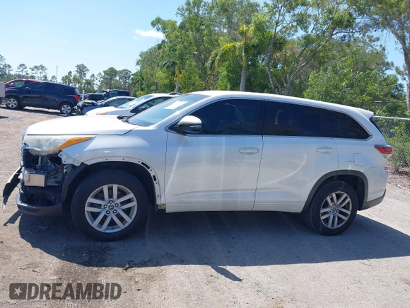2016 Toyota Highlander LE Plus z VIN 5TDZKRFH4GS127117, wystawiony jako IAAI lot #42054767 z przebiegiem 167 253 mil mil oraz . Historia ofert i sprzedaży dostępna na DreamBid. Obrazek 14.