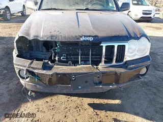 2007 Jeep Grand Cherokee Limited with VIN 1J8HR58N57C618812, listed as a IAAI auction lot 41435127 with 111,118 mi miles. Bid and sale history available at carsss.com. Image 6.