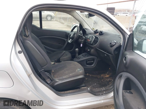 2016 Smart fortwo Passion with VIN WMEFJ5DA9GK046904, listed as a IAAI auction lot 41730029 with 143,301 mi miles and . Bid and sale history available at DreamBid. Image 5.