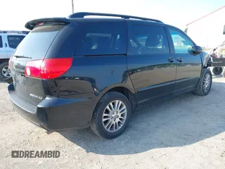 2010 Toyota Sienna XLE z VIN 5TDYK4CC4AS310757, wystawiony jako IAAI lot #42496526 z przebiegiem 238 468 mil mil oraz . Historia ofert i sprzedaży dostępna na DreamBid. Obrazek 4.