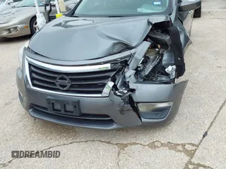 2015 Nissan Altima S with VIN 1N4AL3AP5FN888285, listed as a IAAI auction lot 42130532 with 174,510 mi miles and . Bid and sale history available at carsss.com. Image 6.