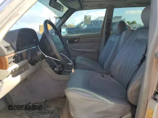1987 Mercedes-Benz 300 with VIN WDBCB25DXHA362260, listed as a Copart auction lot 67910114 with 219,644 mi miles and Salvage Title. Bid and sale history available at carsss.com. Image 7.