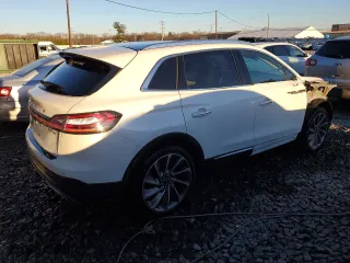 2020 Lincoln Nautilus Reserve with VIN 2LMPJ8KP4LBL31218, listed as a Copart auction lot 79643273 with 34,018 mi miles. Bid and sale history available at carsss.com. Image 3.