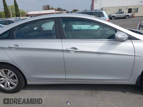 2013 Hyundai Sonata GLS with VIN 5NPEB4AC9DH598744, listed as a IAAI auction lot 42024858 with 92,750 mi miles and . Bid and sale history available at carsss.com. Image 12.