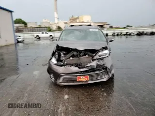 2020 Toyota Sienna XLE z VIN 5TDDZ3DC7LS229998, wystawiony jako Copart lot #60753275 z przebiegiem 38 664 mil mil oraz Szkoda całkowita • Salvage title. Historia ofert i sprzedaży dostępna na DreamBid. Obrazek 14.
