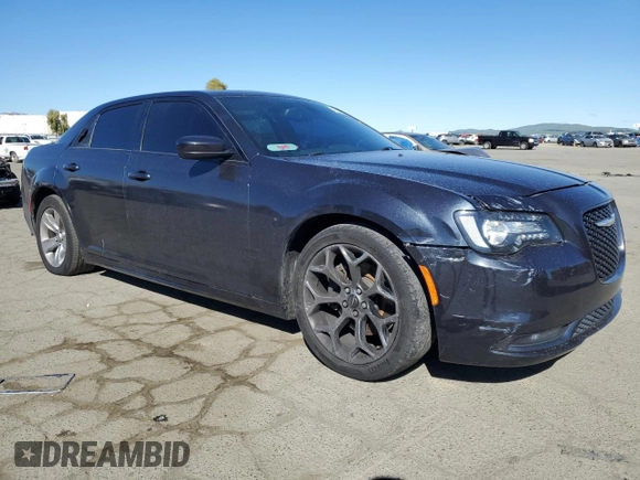 2016 Chrysler 300 with VIN 2C3CCABT4GH220317, listed as a Copart auction lot 47562085 with 110,320 mi miles and Salvage Title. Bid and sale history available at carsss.com. Image 4.