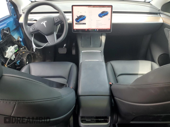 2024 Tesla Model Y z VIN 7SAYGDED3RF006264, wystawiony jako Copart lot #55210365 z przebiegiem 19 394 mil mil oraz Szkoda całkowita • Salvage title. Historia ofert i sprzedaży dostępna na DreamBid. Obrazek 8.