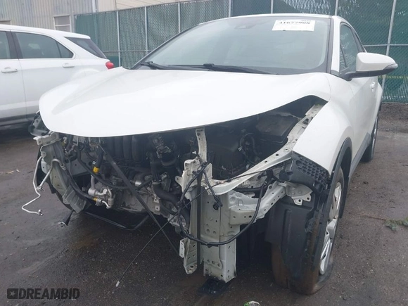 2021 Toyota C-HR LE with VIN NMTKHMBX1MR134150, listed as a IAAI auction lot 41677908 with 72,509 mi miles. Bid and sale history available at carsss.com. Image 6.