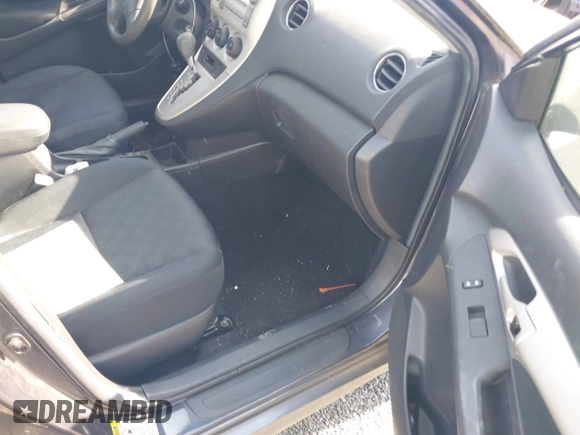 2009 Toyota Matrix with VIN 2T1KU40E59C045695, listed as a IAAI auction lot 40704306 with 140,015 mi miles and . Bid and sale history available at DreamBid. Image 5.