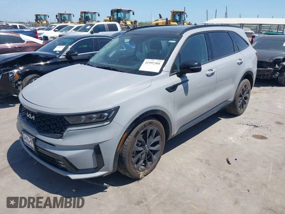 2022 Kia Sorento SX z VIN 5XYRK4LFXNG120480, wystawiony jako IAAI lot #41992301 z przebiegiem 33 551 mil mil oraz . Historia ofert i sprzedaży dostępna na DreamBid. Obrazek 17.