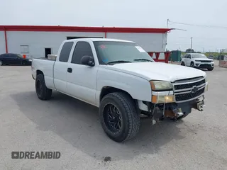 2003 Chevrolet Silverado 1500 LT with VIN 1GCEK19T93E335218, listed as a IAAI auction lot 42142369 with 205,696 mi miles and . Bid and sale history available at DreamBid. Image 1.