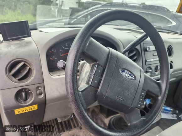 2007 Ford F-150 STX with VIN 1FTRX14W97KD41449, listed as a IAAI auction lot 42802215 with 181,785 mi miles and . Bid and sale history available at DreamBid. Image 6.