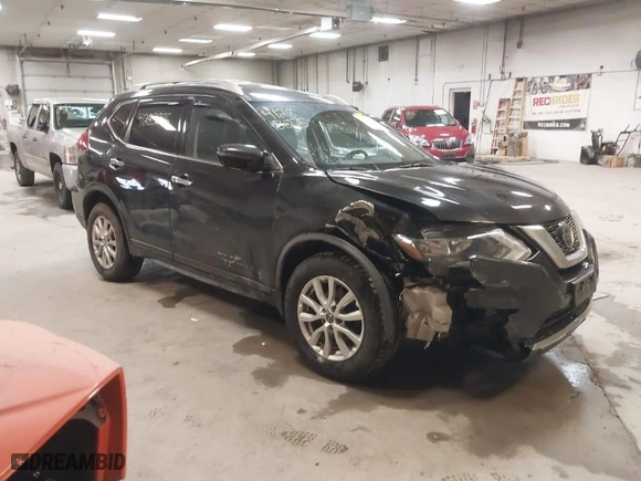2019 Nissan Rogue SV with VIN JN8AT2MV4KW379098, listed as a IAAI auction lot 41283075 with 82899 miles. Bid and sale history available at carsss.com. Image 1.