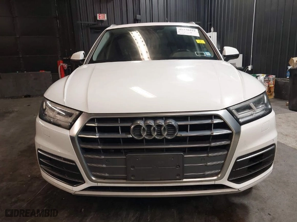 2018 Audi Q5 Premium Plus with VIN WA1BNAFY8J2053400, listed as a IAAI auction lot 41776252 with 104,140 mi miles. Bid and sale history available at carsss.com. Image 6.