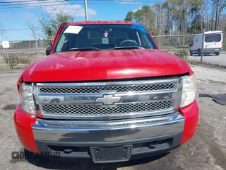 2007 Chevrolet Silverado 1500 LT w/1LT with VIN 2GCEC19C671599730, listed as a IAAI auction lot 41640569 with 192,835 mi miles. Bid and sale history available at carsss.com. Image 12.