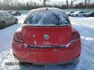 2018 Volkswagen Beetle SE with VIN 3VWJD7AT0JM728178, listed as a Copart auction lot 44168445 with 32,394 mi miles and Salvage Title. Bid and sale history available at carsss.com. Image 6.
