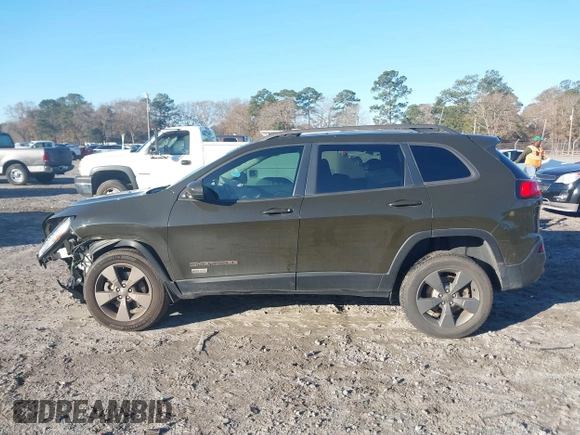2016 Jeep Cherokee Latitude with VIN 1C4PJMCS4GW279721, listed as a IAAI auction lot 41463929 with 89,205 mi miles. Bid and sale history available at carsss.com. Image 14.