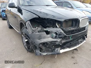 2016 BMW X5 sDrive35i with VIN 5UXKR2C59G0U17661, listed as a IAAI auction lot 40931088 with 90,963 mi miles. Bid and sale history available at carsss.com. Image 6.