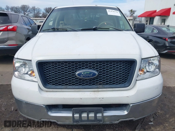 2004 Ford F-150 XLT with VIN 1FTRX12534KC29493, listed as a IAAI auction lot 41470710 with 272,253 mi miles. Bid and sale history available at carsss.com. Image 12.