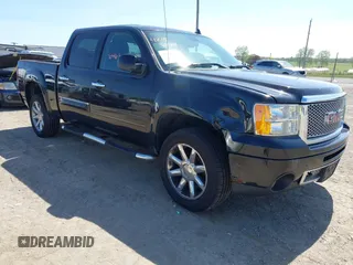 2008 GMC Sierra Denali z VIN 2GTEK638X81285147, wystawiony jako IAAI lot #42156463 z przebiegiem 427 313 mil mil oraz . Historia ofert i sprzedaży dostępna na DreamBid. Obrazek 1.