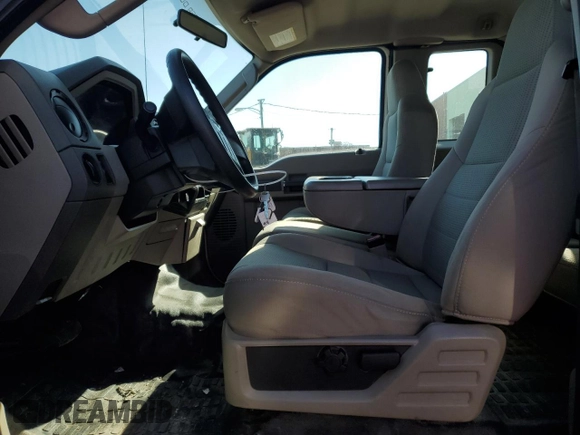 2008 Ford Super Duty F-250 SRW XL with VIN 1FTNX20518EA74678, listed as a Copart auction lot 50978195 with 190,786 mi miles and Clean Title. Bid and sale history available at carsss.com. Image 7.