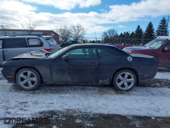 2012 Dodge Challenger SXT Plus z VIN 2C3CDYAG6CH106193, wystawiony jako IAAI lot #41641118 z przebiegiem 65 602 mil mil oraz . Historia ofert i sprzedaży dostępna na DreamBid. Obrazek 14.