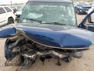 2000 Chevrolet Silverado 1500 with VIN 2GCEC19W7Y1367696, listed as a IAAI auction lot 41283222 with Not Provided miles and . Bid and sale history available at DreamBid. Image 10.