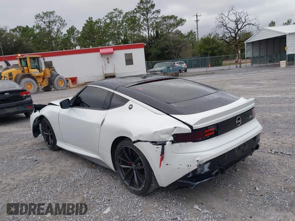 2023 Nissan Z Performance с VIN JN1BZ4BH3PM311131, выставлен на аукционе IAAI как лот 41258294 с пробегом 27 426 миль миль и . История ставок и продаж доступна на DreamBid. Изображение 3.