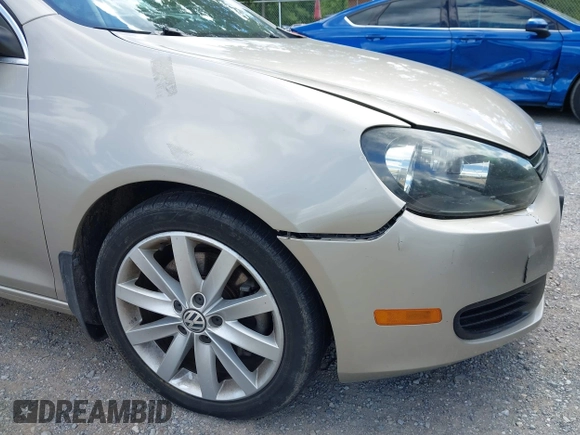 2013 Volkswagen Jetta TDI w/Sunroof & Nav with VIN 3VWPL7AJ4DM680829, listed as a IAAI auction lot 42318674 with 132,227 mi miles and . Bid and sale history available at DreamBid. Image 14.